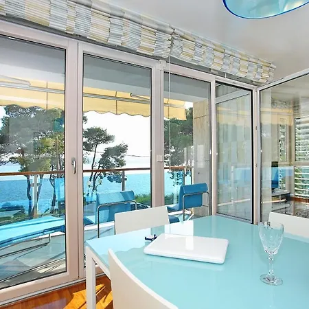 Cosmopolitan Apartment